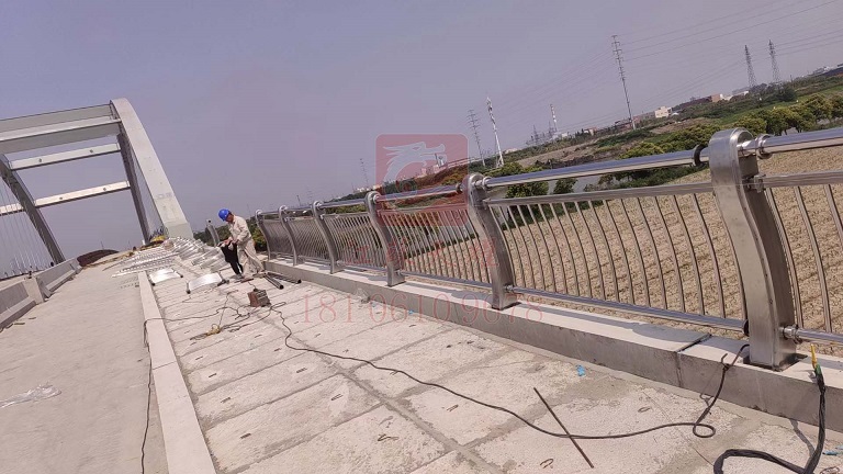 贈送安裝-贈送運輸-不銹鋼景觀護欄2